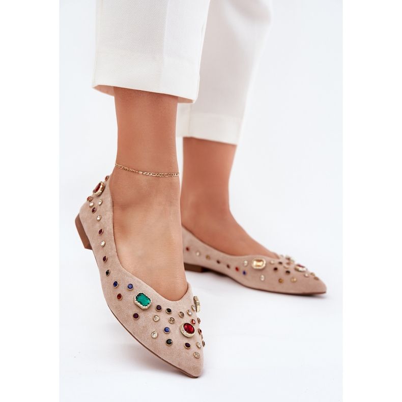 Bailarinas femeninas decoradas con cristales beige 2