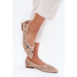 Bailarinas femeninas decoradas con cristales beige 3