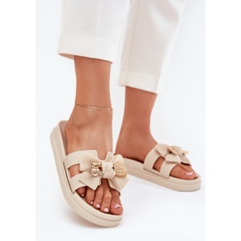 Flip Flip Flip Flip con arco y un broche dorado brillante beige 2