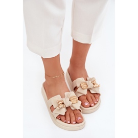 Flip Flip Flip Flip con arco y un broche dorado brillante beige 5