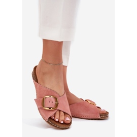 Chanclas de cuero con una abrazadera dorada maciejka 07000-15 rosa rosado 1
