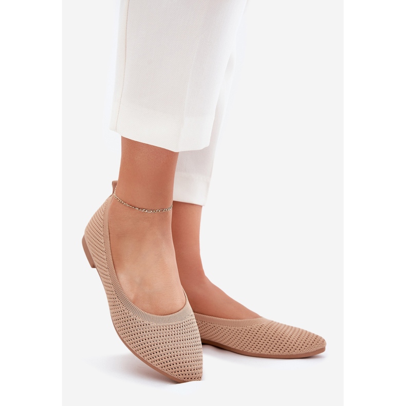 Ballerinas de materiales para mujeres de color oscuro beige 1