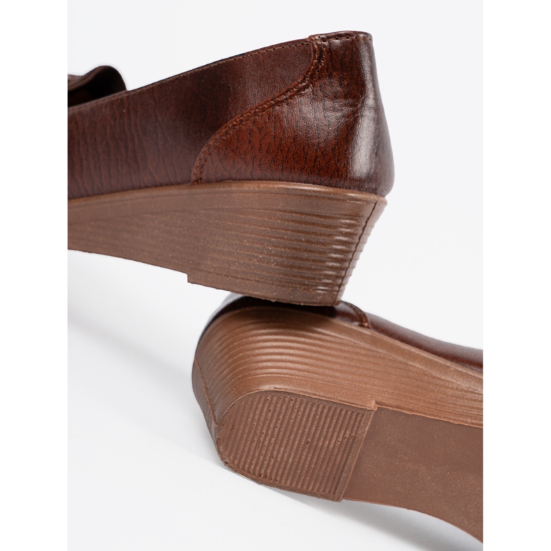 Zapatos bajos marrones con arco marrón 2