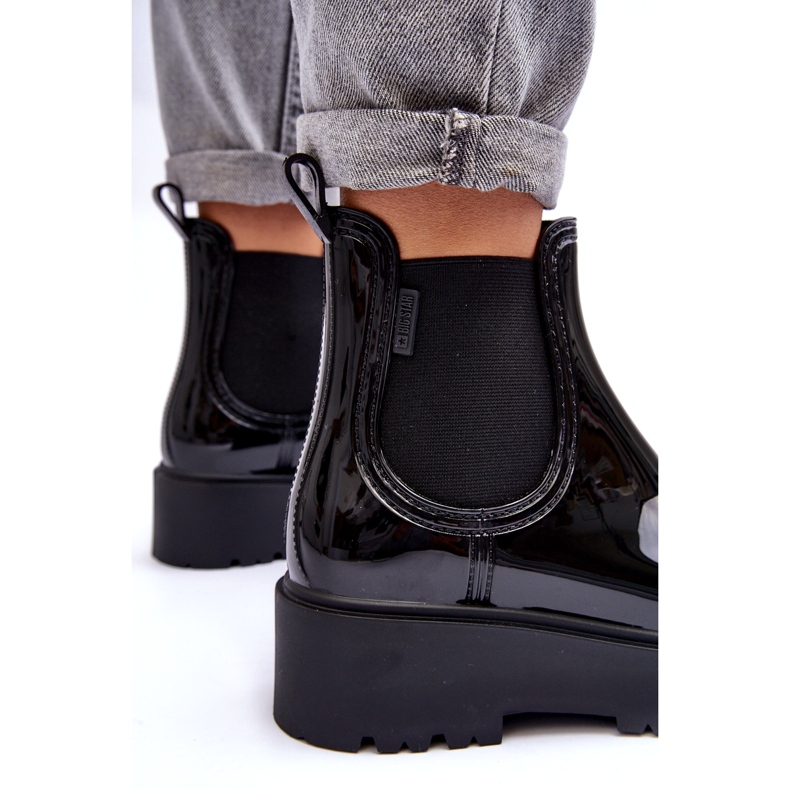 Botas de agua lacadas para mujeres en la plataforma negra Big Star MM274395 negro 5