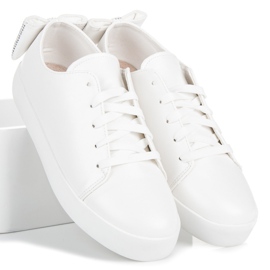 Vices Deportivas atadas con lazo blanco 4