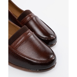 Shelvt Zapatos en una cuña baja marrón 5