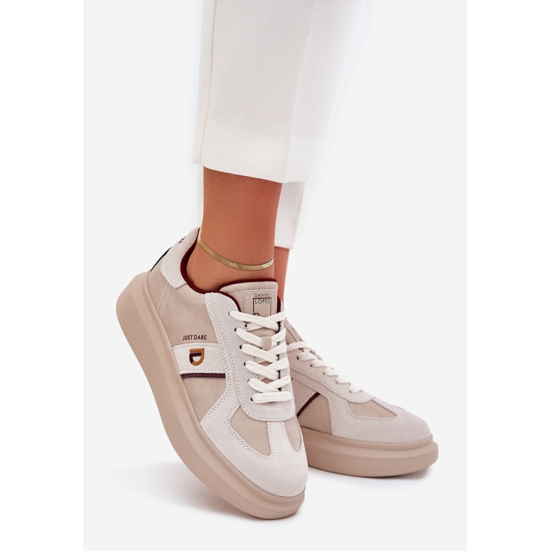 Zapatillas de deporte de cuero para mujeres en la plataforma Big Star de Daniel Lopez SS2D4003 Beige 1
