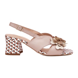 Sandalias de cuero para mujeres en la Laura Messi 2950 Beige Flowers Post 4