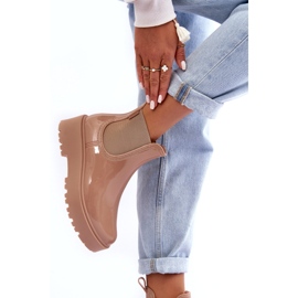 Botas de agua lacadas para mujeres en la plataforma Big Star MM274396 beige 3