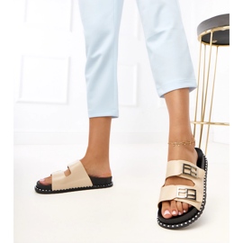 Beige chanclas en la plataforma Blau 3