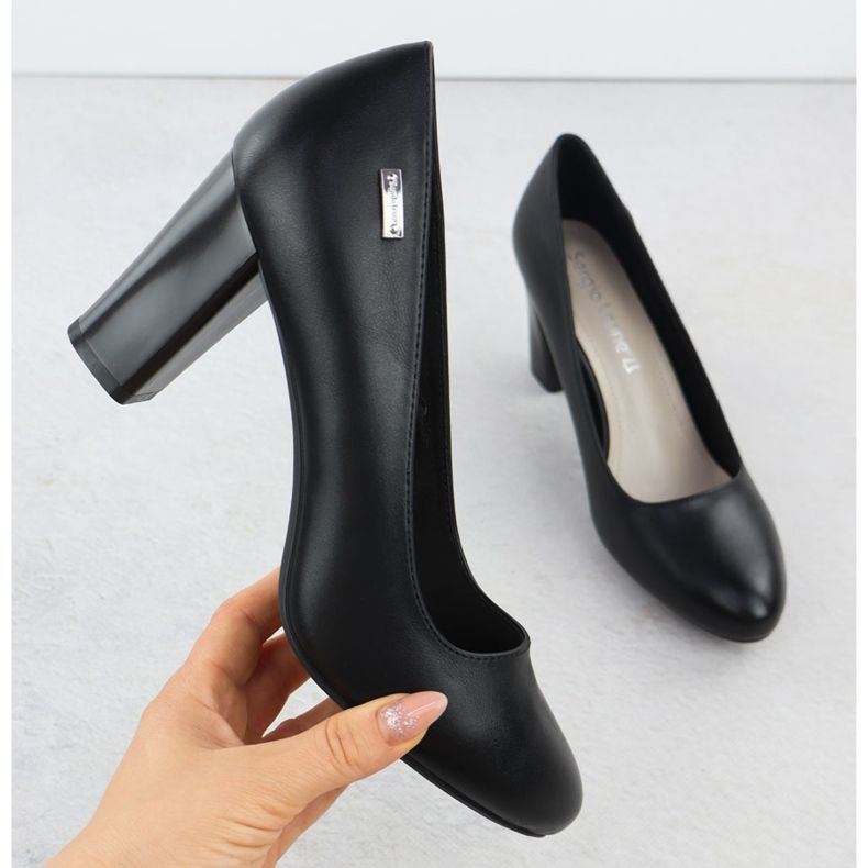 Bombas en la publicación negra de Sergio Leone PB130 negro 1 Bombas en la publicación negra de Sergio Leone PB130 negro 1