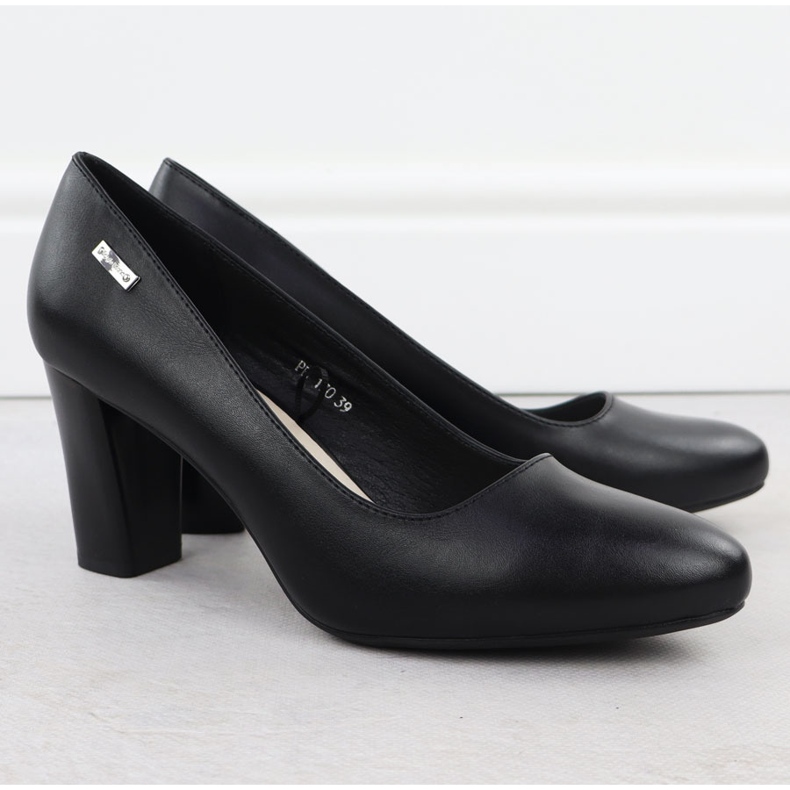 Bombas en la publicación negra de Sergio Leone PB130 negro 2 Bombas en la publicación negra de Sergio Leone PB130 negro 2