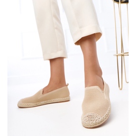 Beige Apartrilles en la plataforma Luna 4