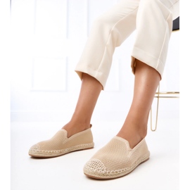 Beige Apartrilles en la plataforma Luna 1