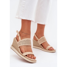 Boto Sandalias de trabajo de trabajo para mujeres para cuña con una trenza beige zolira 2