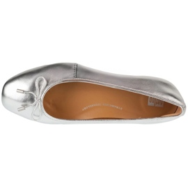 Ballerinas femeninas Fitflop Delicato Bow Soft Ballerina IH2-011 Metallic con un arco plata 3