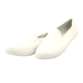Material blanco de zapatillas para mujeres insertadas 3