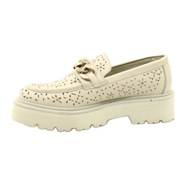 Cuero de mocasines para mujeres de cuero en la plataforma con decoración CLW319405 beige 2