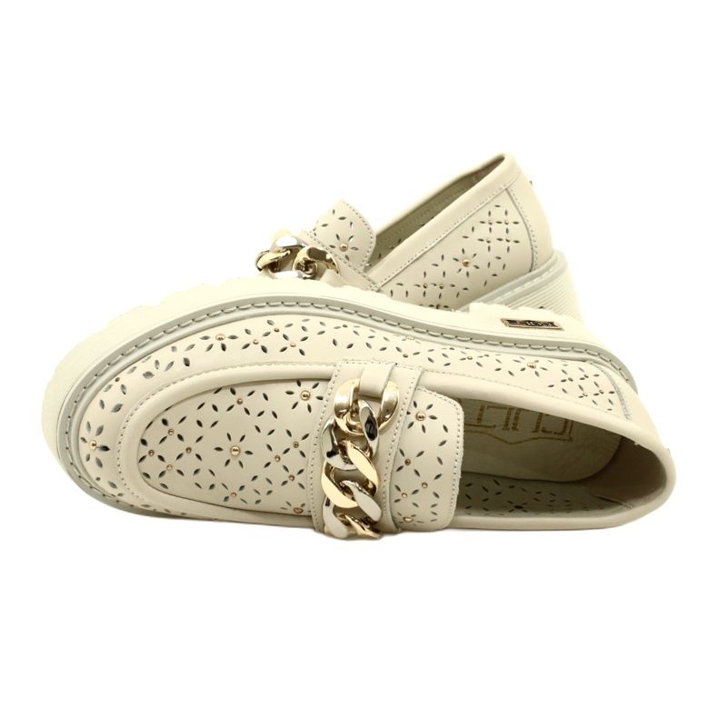 Cuero de mocasines para mujeres de cuero en la plataforma con decoración CLW319405 beige 5