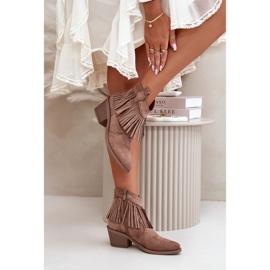 Botas marrones ecológicas de las mujeres con Fringes S.Barski Hy42-127 beige 3 Botas marrones ecológicas de las mujeres con Fringes S.Barski Hy42-127 beige 3