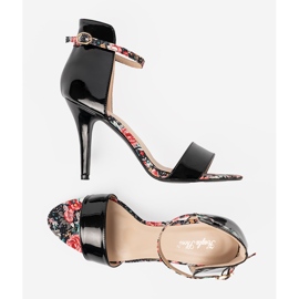 Shelvt Sandalias negras en un tacón alto con insertos de cavats negro 4