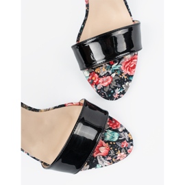 Shelvt Sandalias negras en un tacón alto con insertos de cavats negro 5