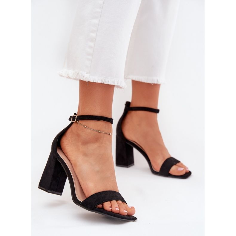 Boto Sandalias de mujeres en el Eco Suede Post Black Elirae negro 2