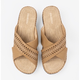 Shelvt Chanclas beige con un acabado a puente 3