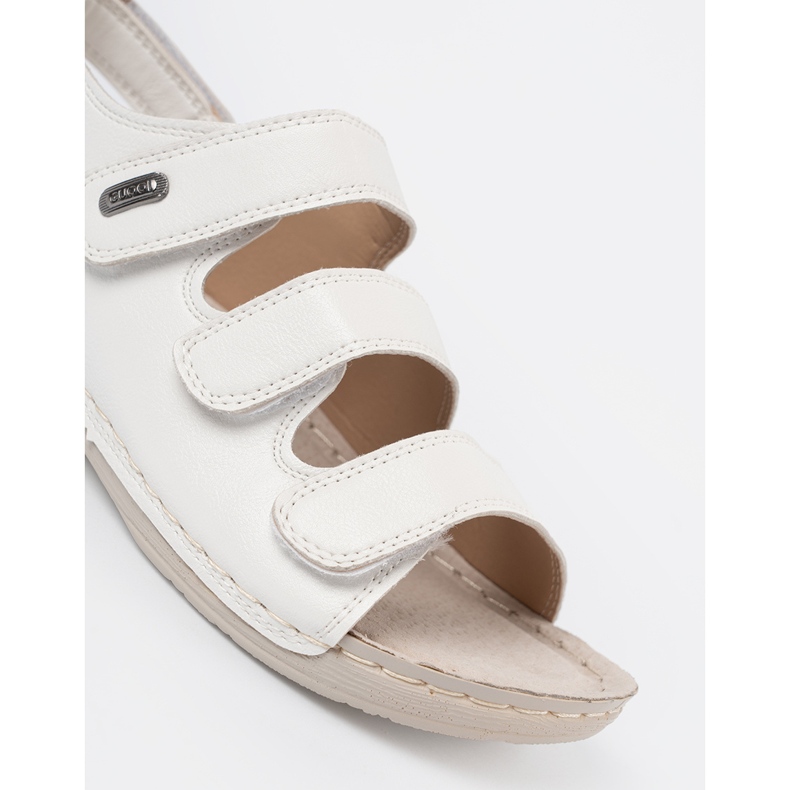 Shelvt Sandalias de velcro blancas con un inserto perfilado blanco 1