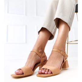Sandalias tacón marrón Madea 3