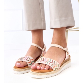 Sandalias de crochet beige en cuñas versala 4