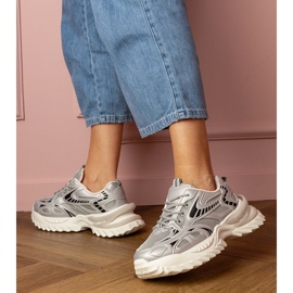 Zapatillas de deporte de Silver Sports en una suela elegante plata 2