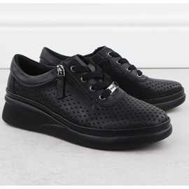 Zapatos de cuero para mujeres perforados en cuñas negras Vinceza 79565 negro 2