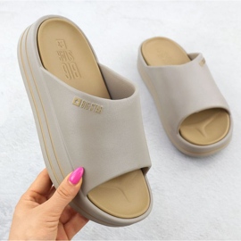 Zapatillas en la plataforma Big Star en SS274424 INT2152A 1 Zapatillas en la plataforma Big Star en SS274424 INT2152A 1