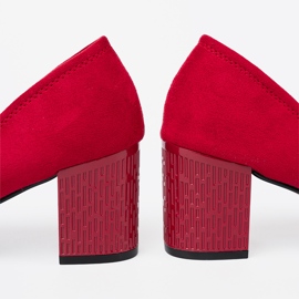 Goodin Bombas elegantes en una publicación decorativa rojo 1