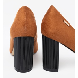 Goodin Bombas de color marrón claro en un poste negro 1