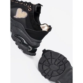 Shelvt Zapatillas negras con un corazón dorado decorativo negro 1 Shelvt Zapatillas negras con un corazón dorado decorativo negro 1