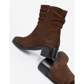 Botas de cuero marrón con un Sergio Leone arrugado 1
