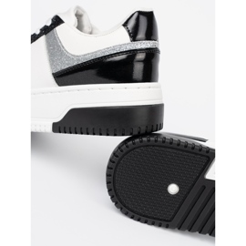 Shelvt Zapatillas de deporte en blanco y negro con detalles plateados brillantes 1
