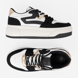 Shelvt Zapatillas de deporte en blanco y negro con detalles dorados 5