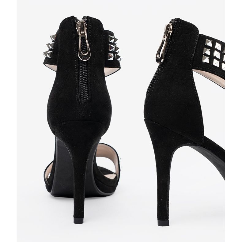 Shelvt Sandalias en un alfiler negro con circones 1