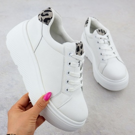 Zapatos de cuero para mujeres en la plataforma White Vinceza 89144 blanco 1 Zapatos de cuero para mujeres en la plataforma White Vinceza 89144 blanco 1
