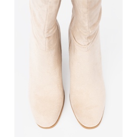 Shelvt Botas beige ligeras con una parte superior arrugada y talón 3