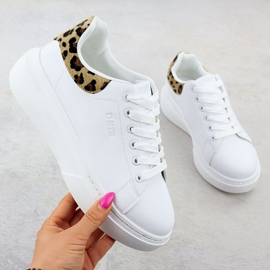 Zapatos deportivos femeninos en la plataforma White Big Star SS274247 blanco 1