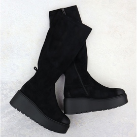 Botas para mujeres en cuñas Black Vinceza 58342 1