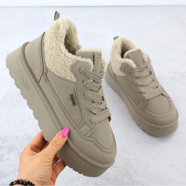 Zapatillas de deporte aisladas para mujeres con un abrigo de piel de oveja Big Star SS274105 1 Zapatillas de deporte aisladas para mujeres con un abrigo de piel de oveja Big Star SS274105 1