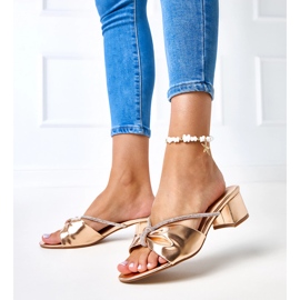 Mules de tacón decorado con circonitas Anbrani dorado 5