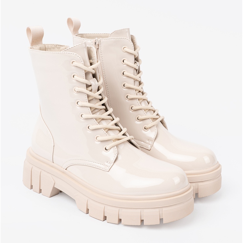 Shelvt Trabajadores lacados con luz con luz 1 Shelvt Trabajadores lacados con luz con luz 1