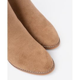 Shelvt Botas elegantes en un tono marrón claro con detalles dorados 5