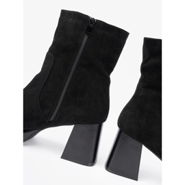 Shelvt Elegantes botas negras en una publicación estable negro 1